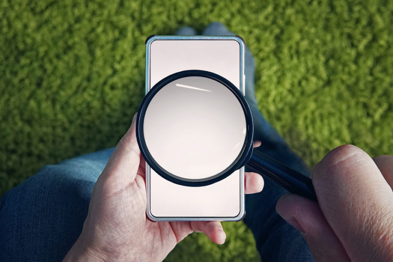Using the iPhone Magnifier OE Patients